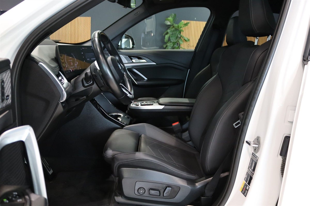 BMW iX1 xDrive30 Fully Charged M-Sport billede 4