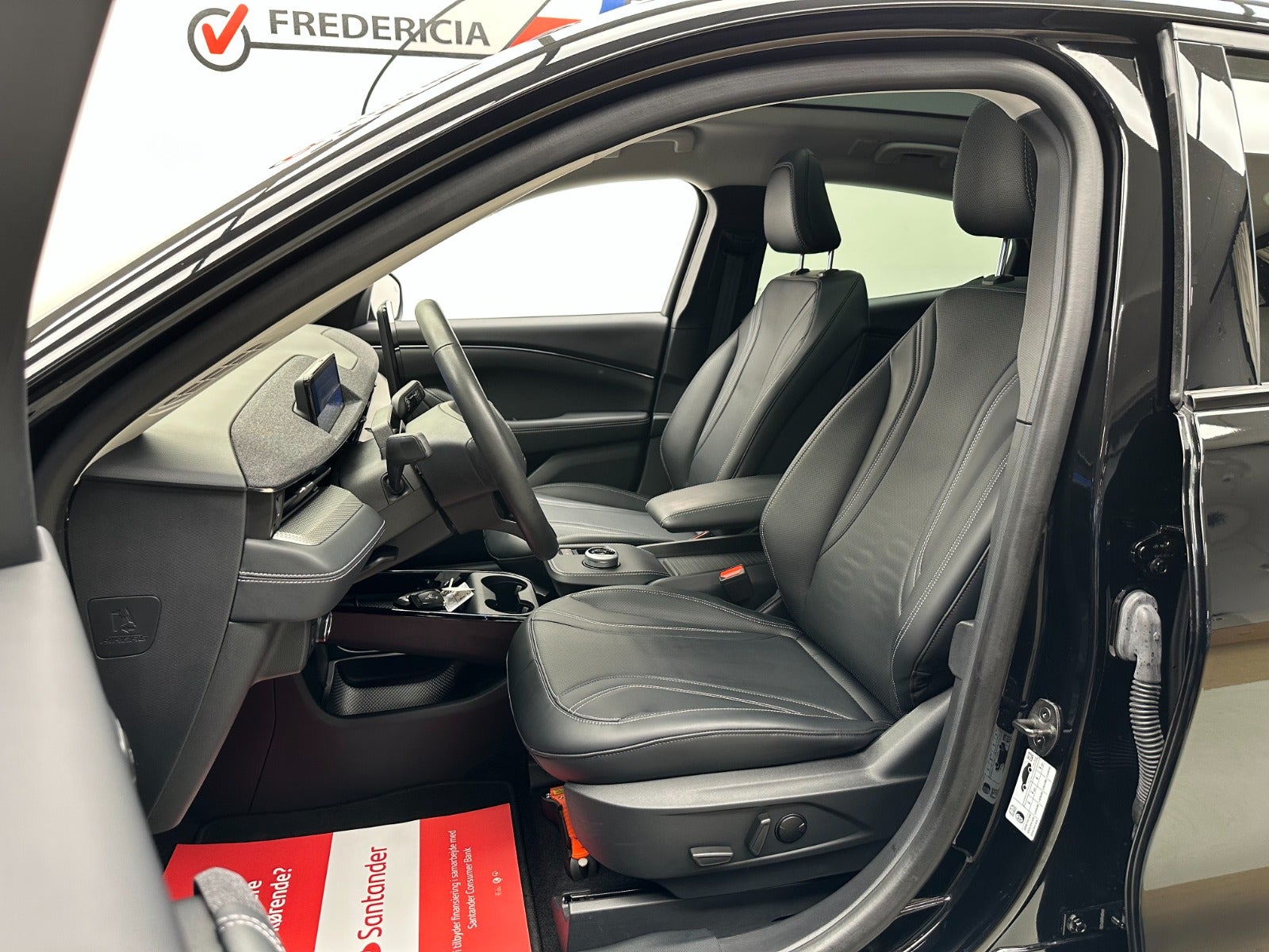 Billede af Ford Mustang Mach-E 75 Premium Standard Range