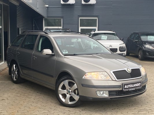 Skoda Octavia TDi Elegance Combi