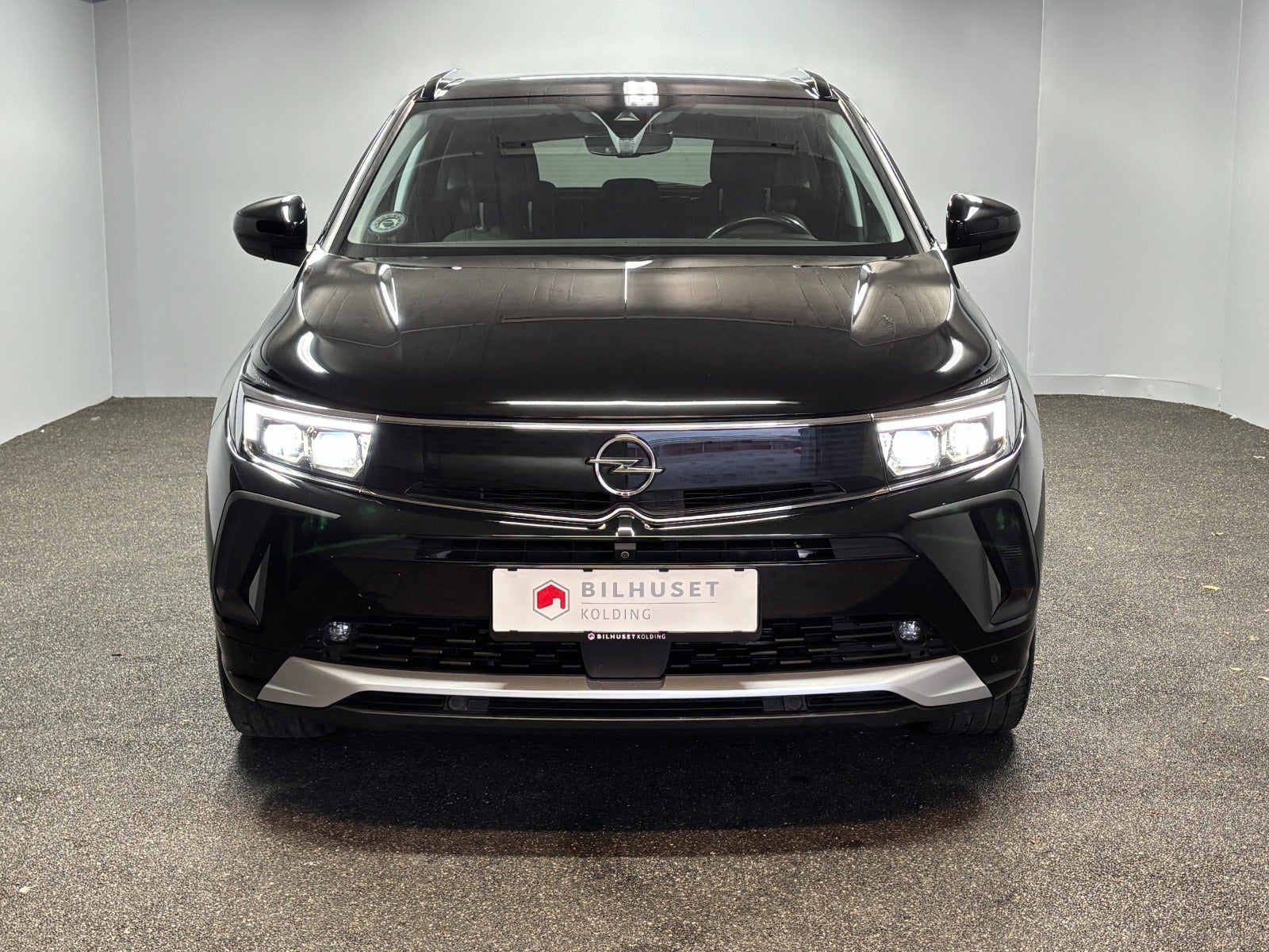 Billede af Opel Grandland 1,6 Hybrid Ultimate aut.