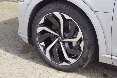 Audi e-tron S-line quattro