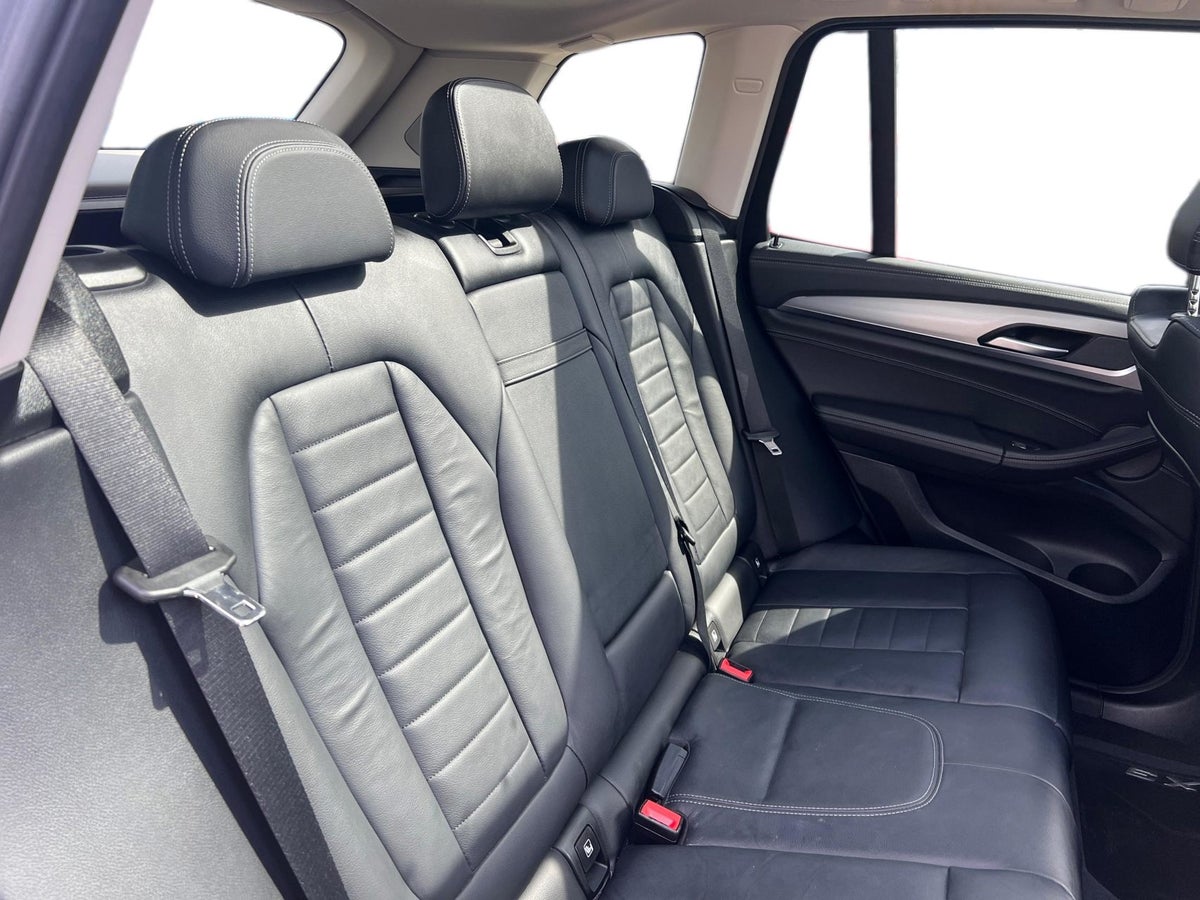 BMW iX3 Charged Plus billede 12