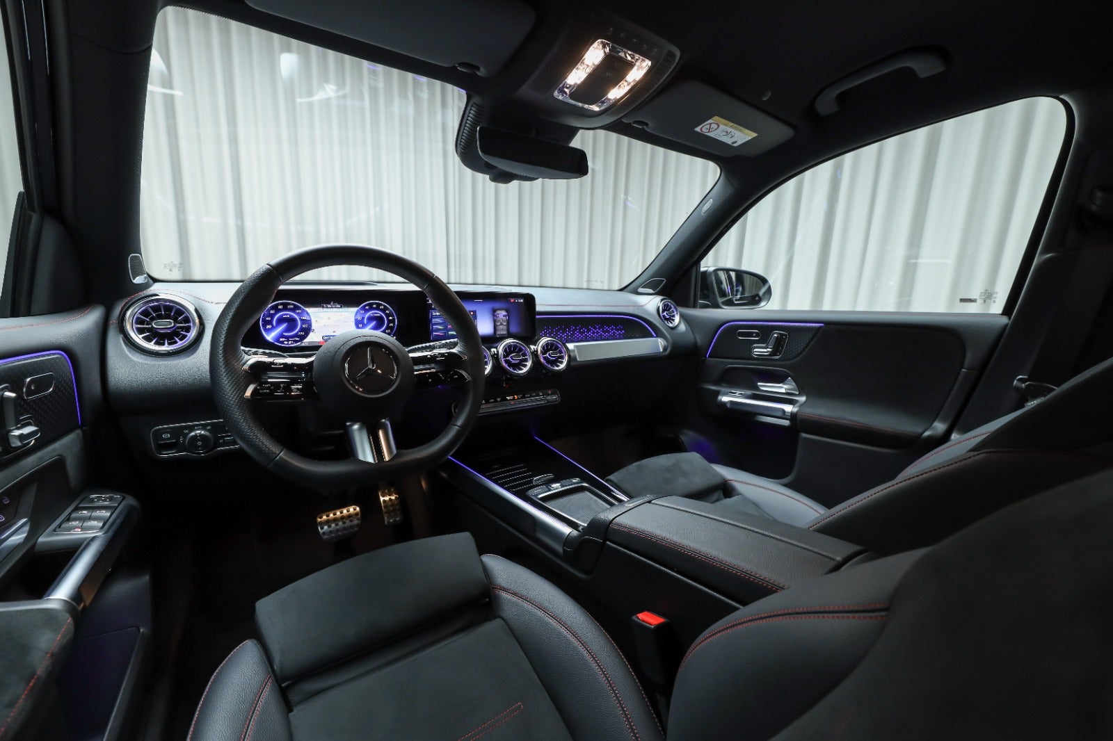 Mercedes-Benz EQB 250+ (4/8)