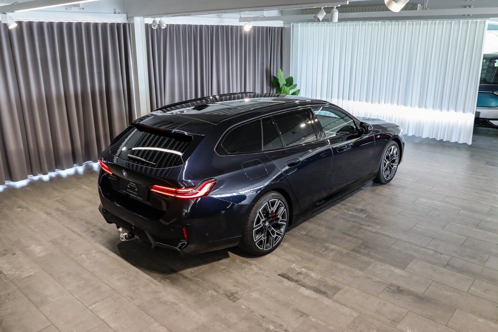 Billede af BMW i5 eDrive40 Touring Fully Charged M-Sport