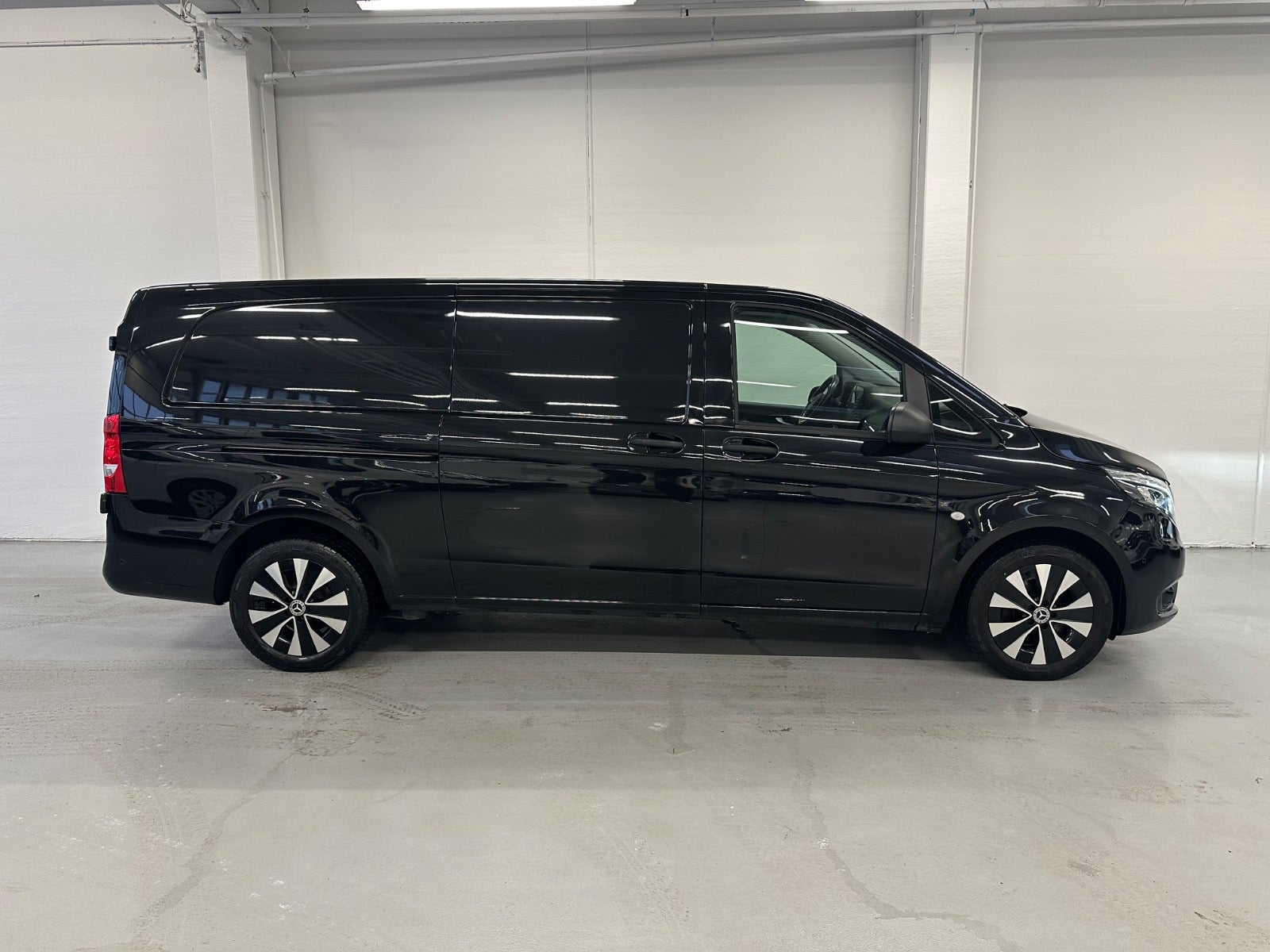 Billede af Mercedes Vito 119 2,0 CDi Kassevogn aut. XL RWD