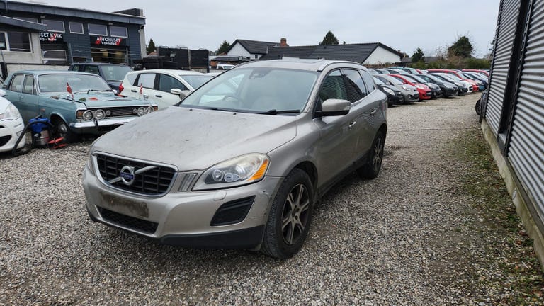 Volvo XC60 D5 163 Momentum aut. AWD