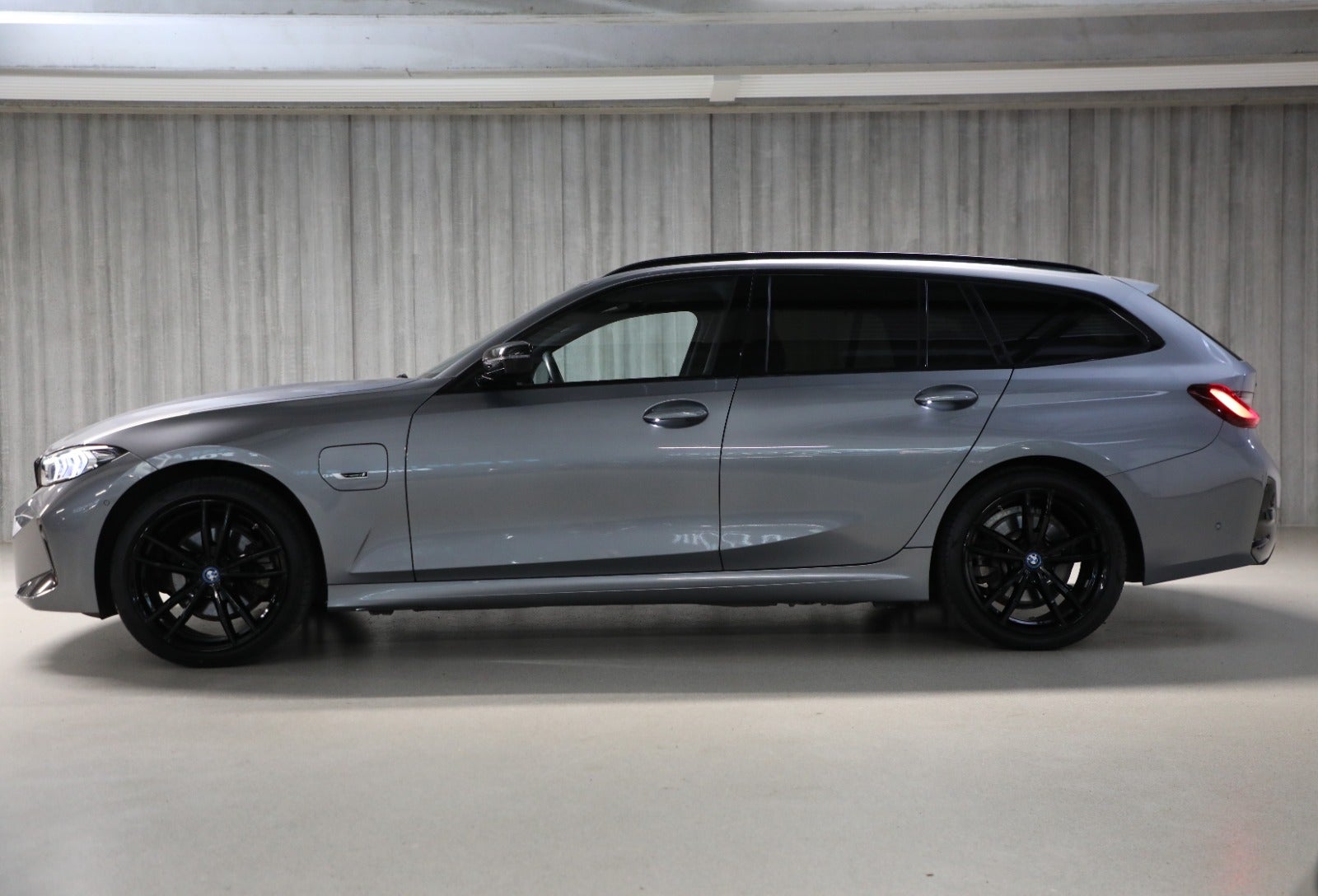 BMW 330e 2,0 Touring M-Sport xDrive aut.