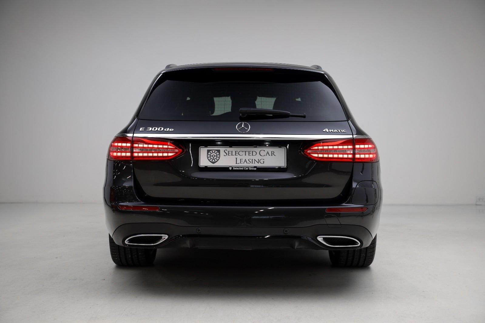 Mercedes-Benz E300 de 2,0 AMG Line stc. aut. 4Matic