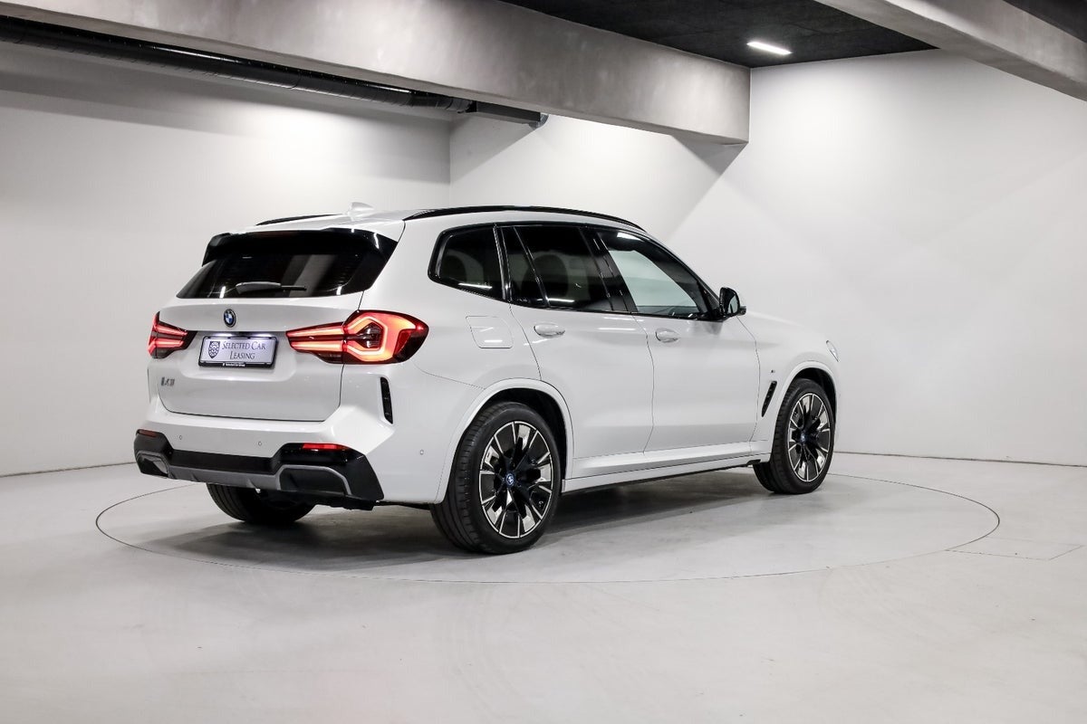BMW iX3 Charged Plus M-Sport