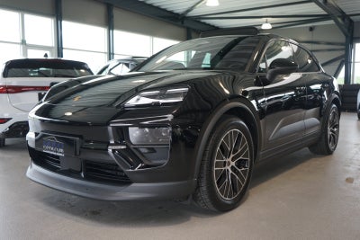Porsche Macan 4   5d