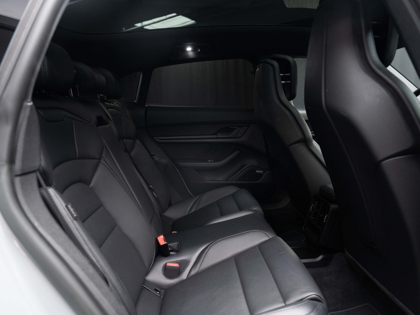 Gallery image 18 of 18