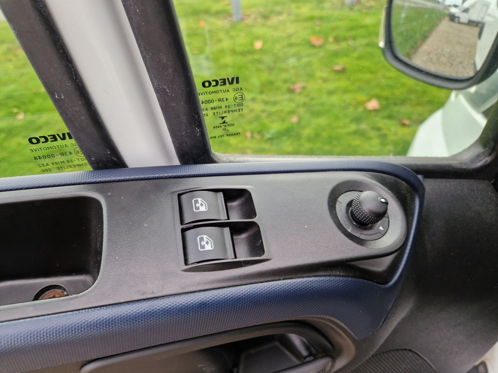 Billede af Iveco Daily 2,3 35S14 Alukasse m/lift AG8