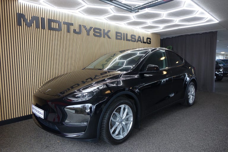 Tesla Model Y Long Range AWD