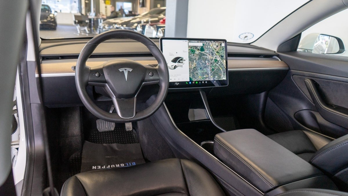 Billede af Tesla Model 3  Standard Range+ RWD