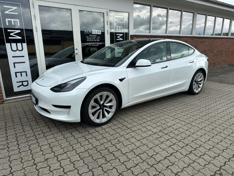 Tesla Model 3 RWD