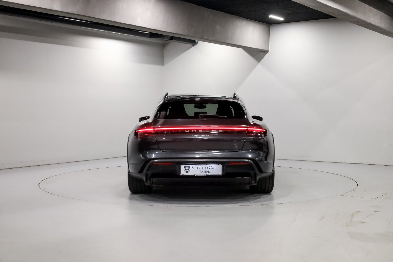 Porsche Taycan 4 Performance+ Cross Turismo