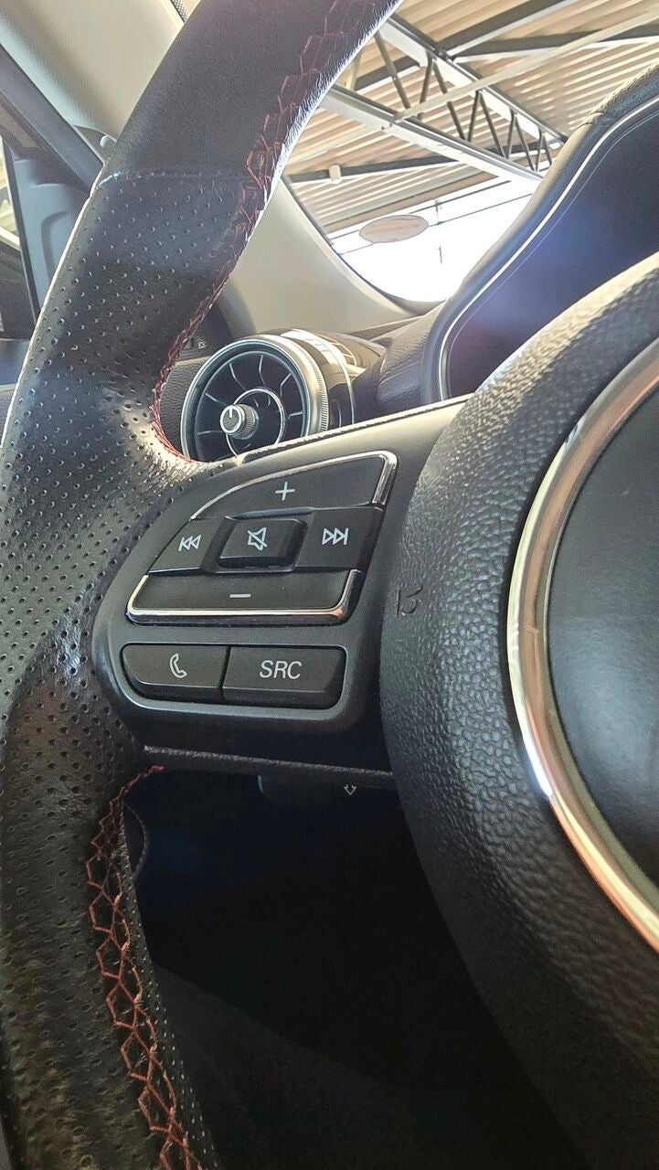 MG EHS PHEV Luxury