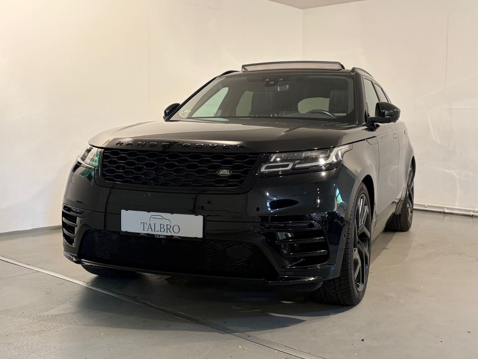 Land Rover – Range Rover Velar