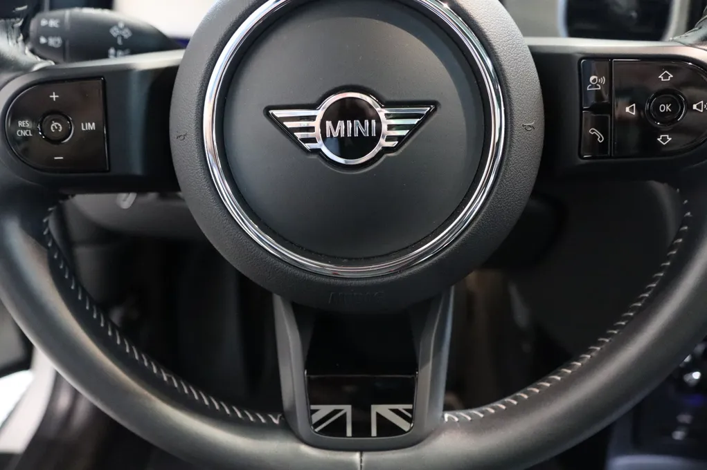 MINI Cooper SE Yours Trim