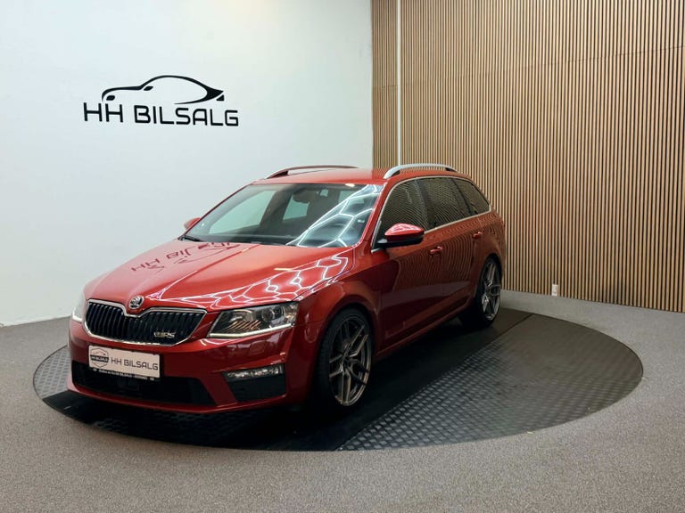 Skoda Octavia TSi 220 RS Combi DSG