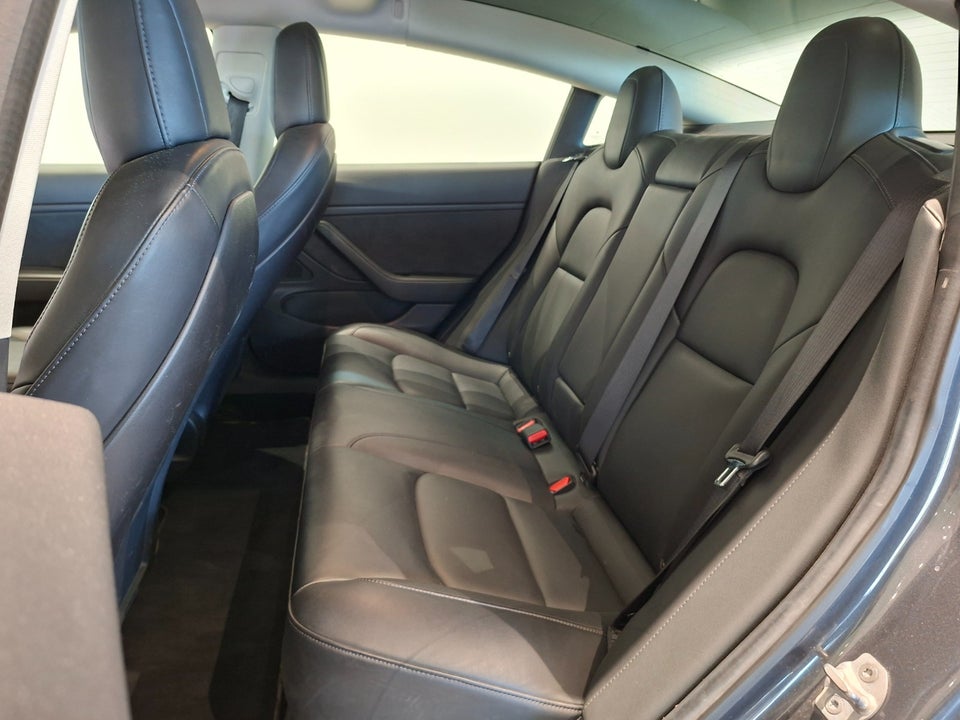 Tesla Model 3, Billede 4