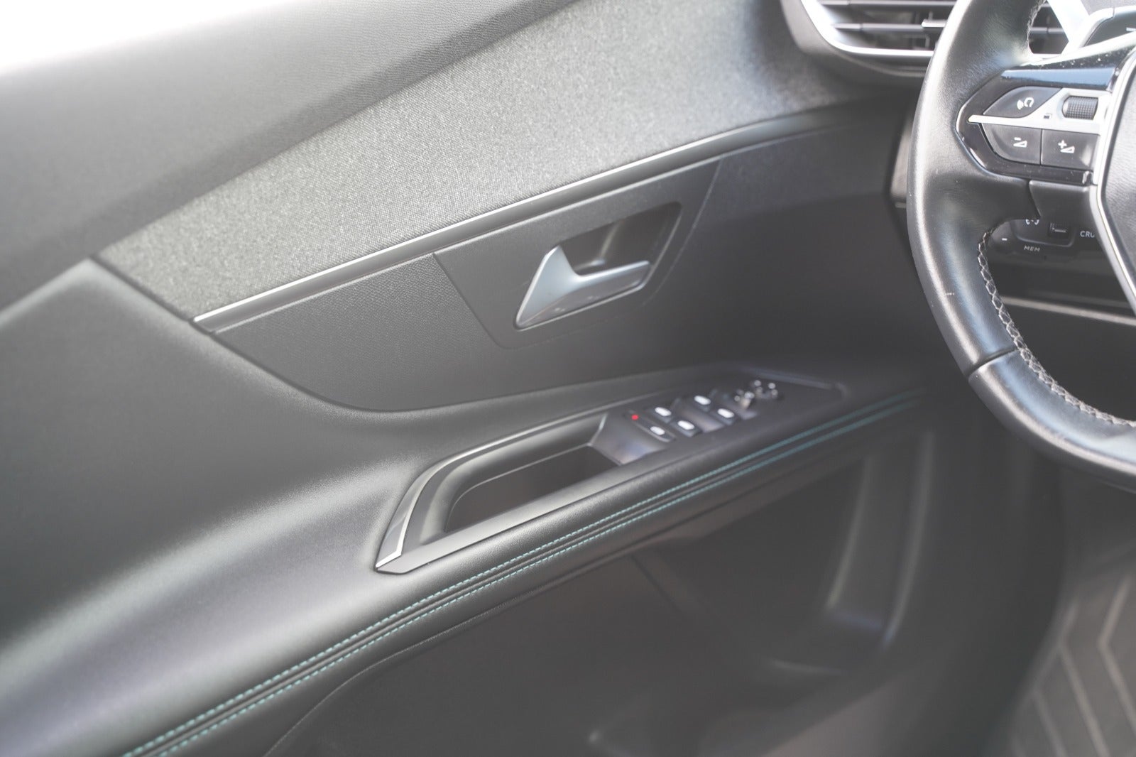 Billede af Peugeot 3008 1,6 Hybrid Selection Sport Limited EAT8