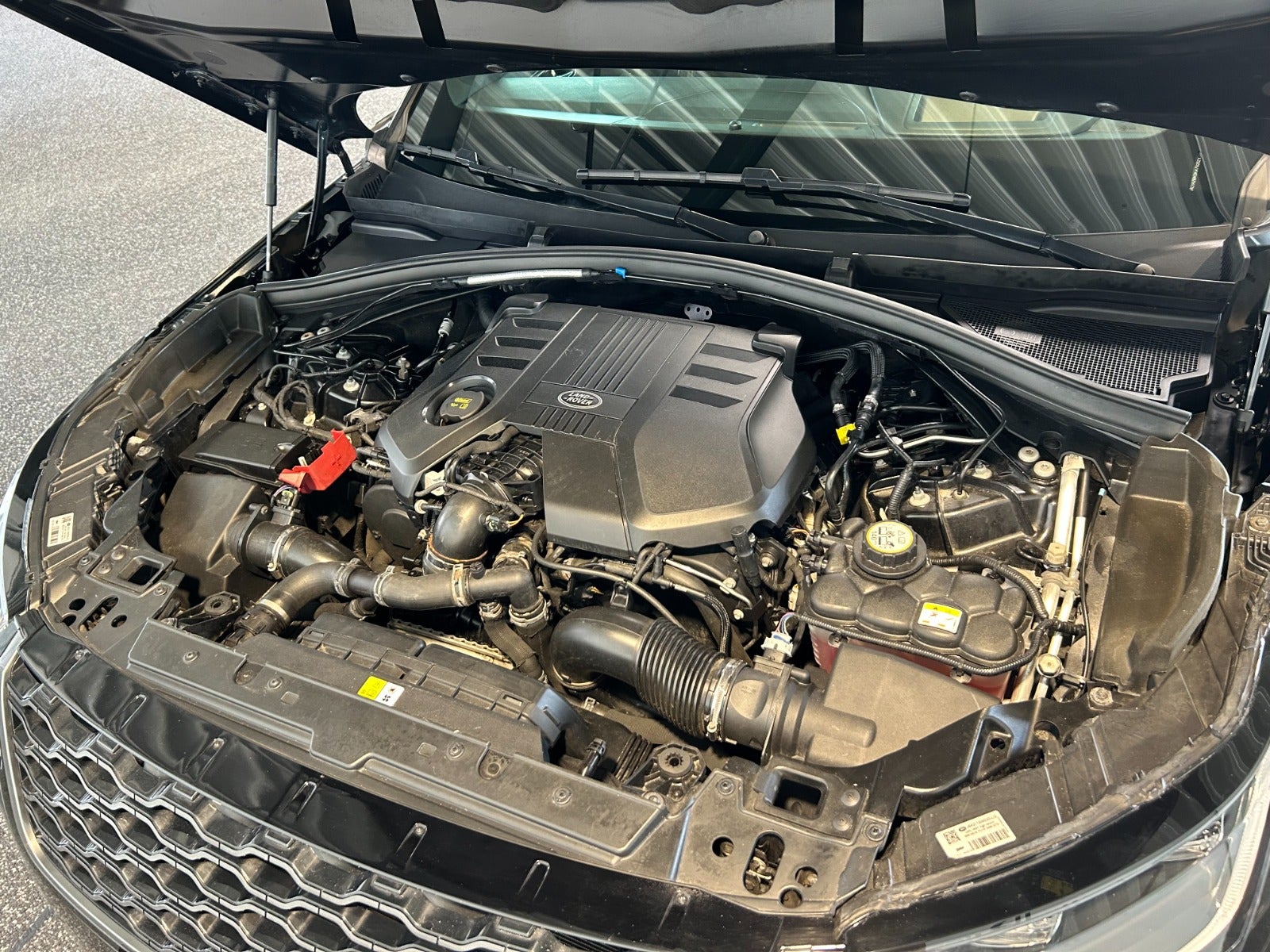 Land Rover Range Rover Velar 3,0 D300 R-Dynamic aut. Van 5d - 12