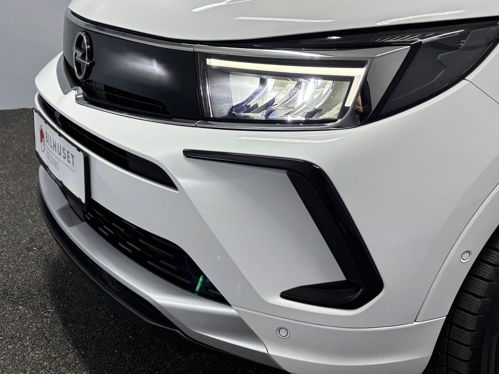 Billede af Opel Grandland 1,6 Hybrid Ultimate aut.