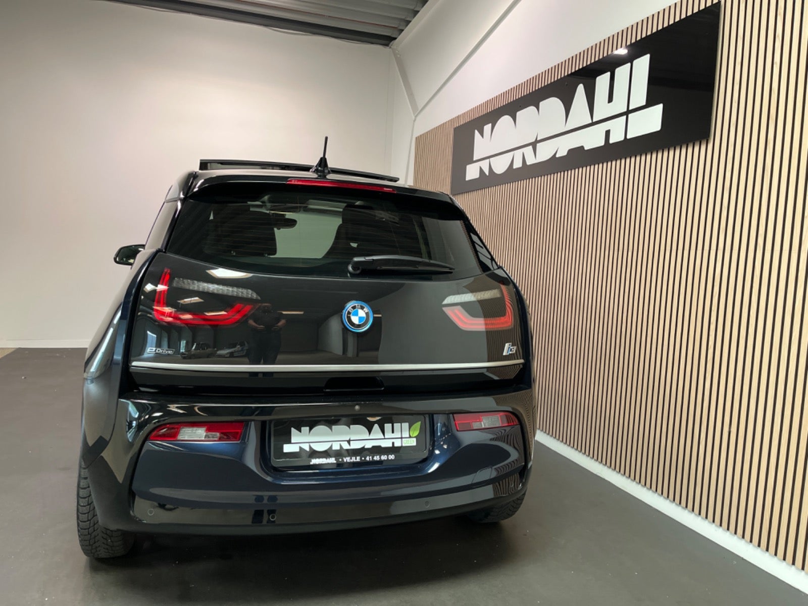BMW i3  Charged Plus 5d - 6