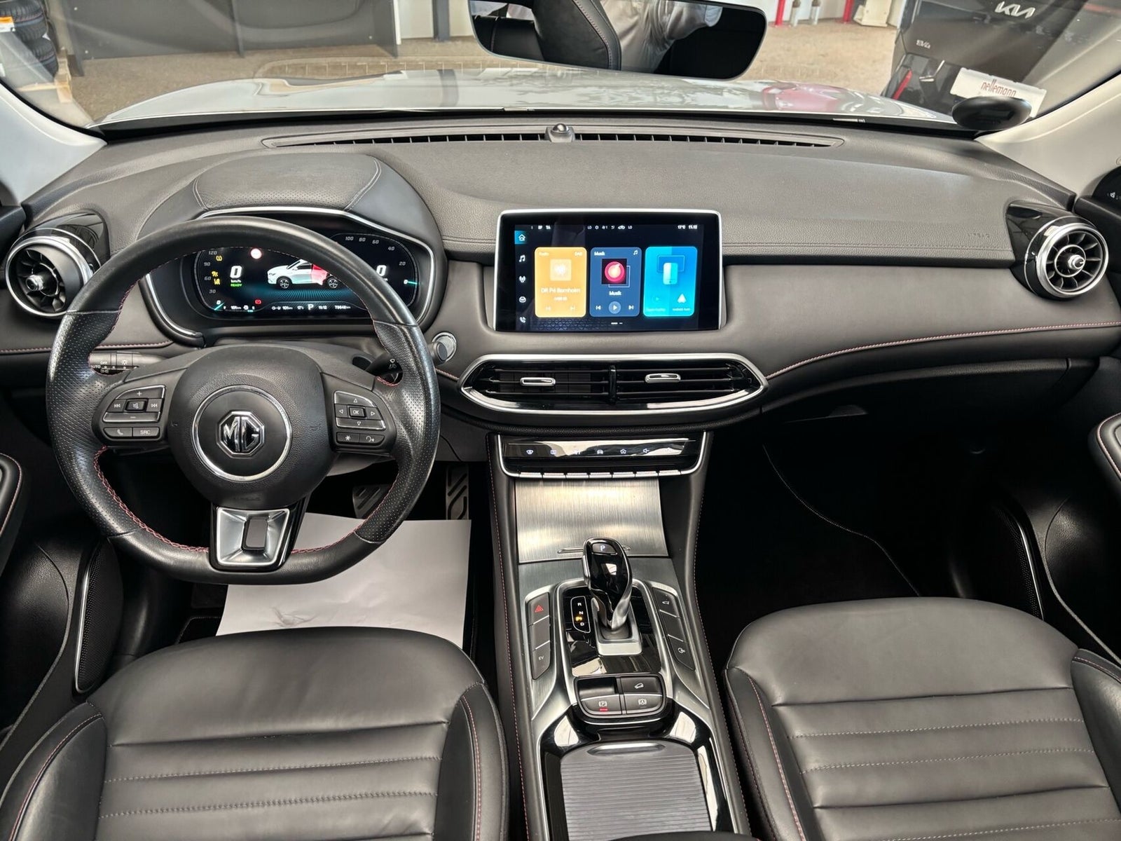 MG EHS PHEV Luxury