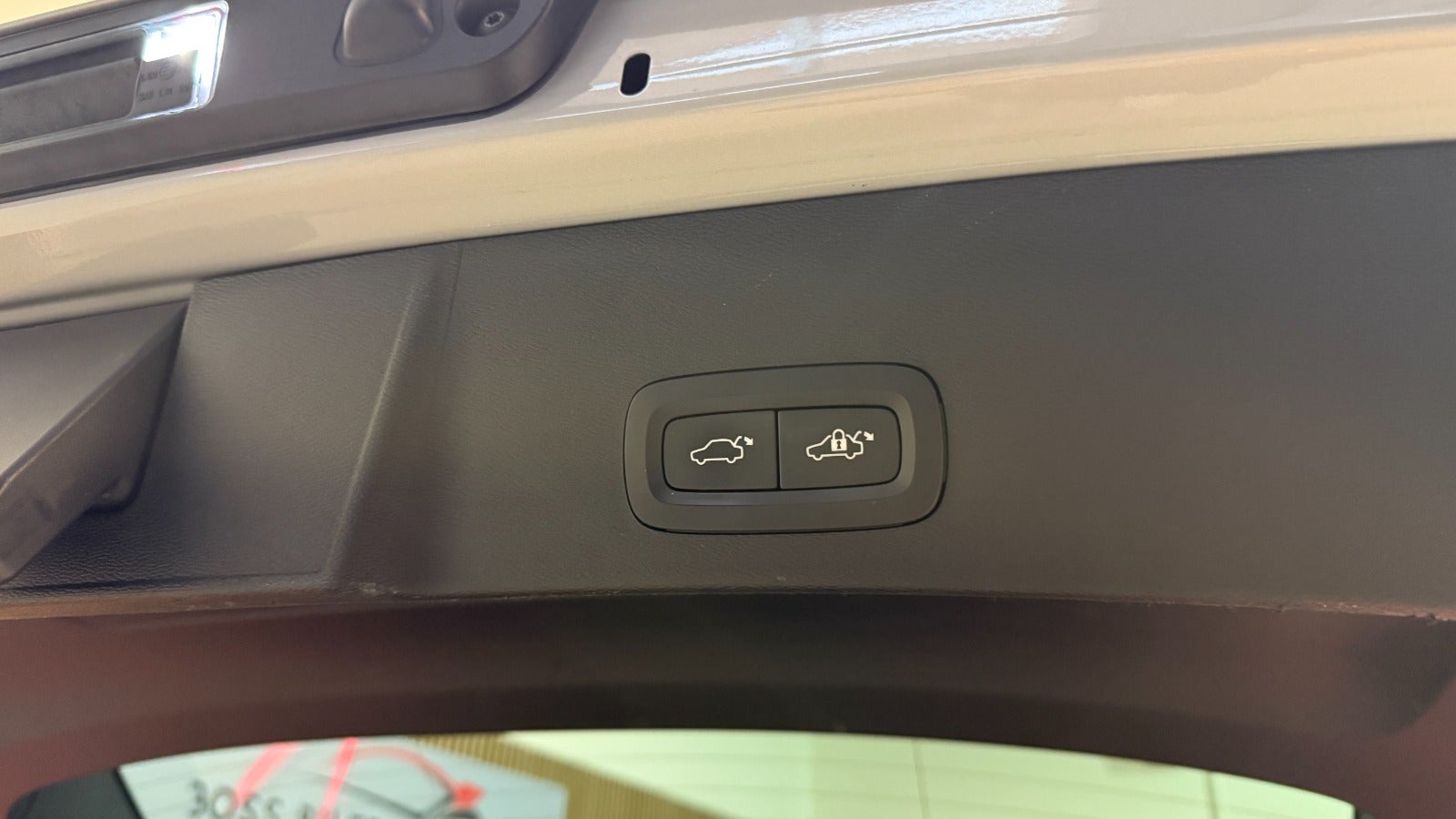 Billede af Volvo XC40  P6 ReCharge Plus