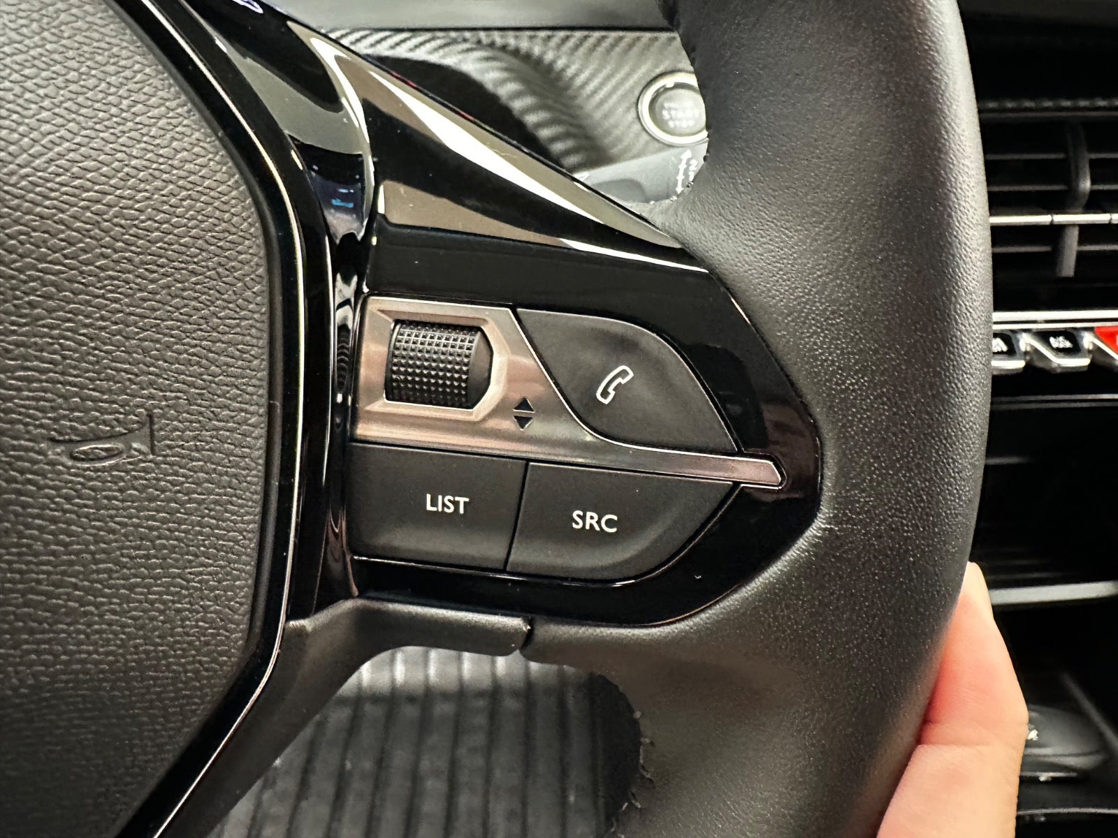 Billede af Peugeot e-2008 50 Active Pack
