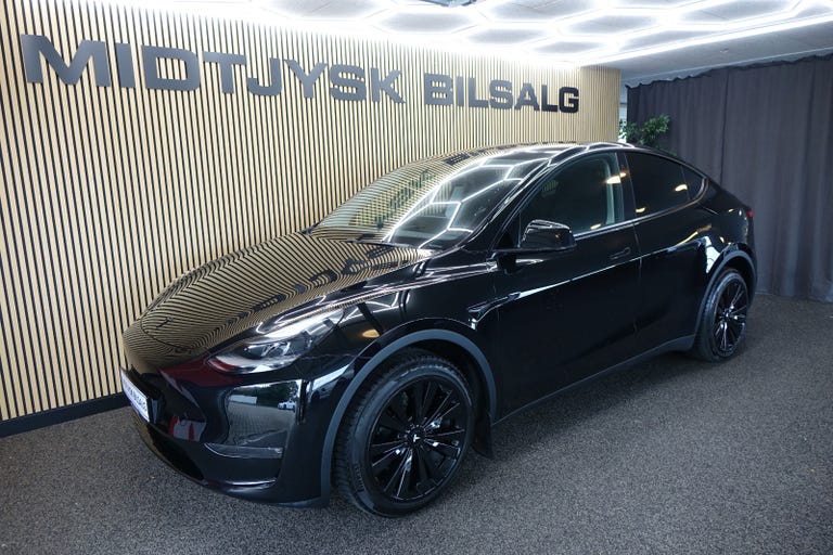 Tesla Model Y Long Range AWD