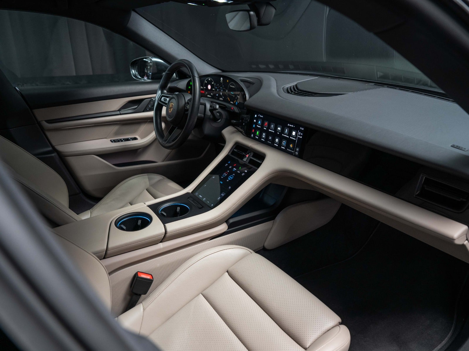 Gallery image 14 of 17