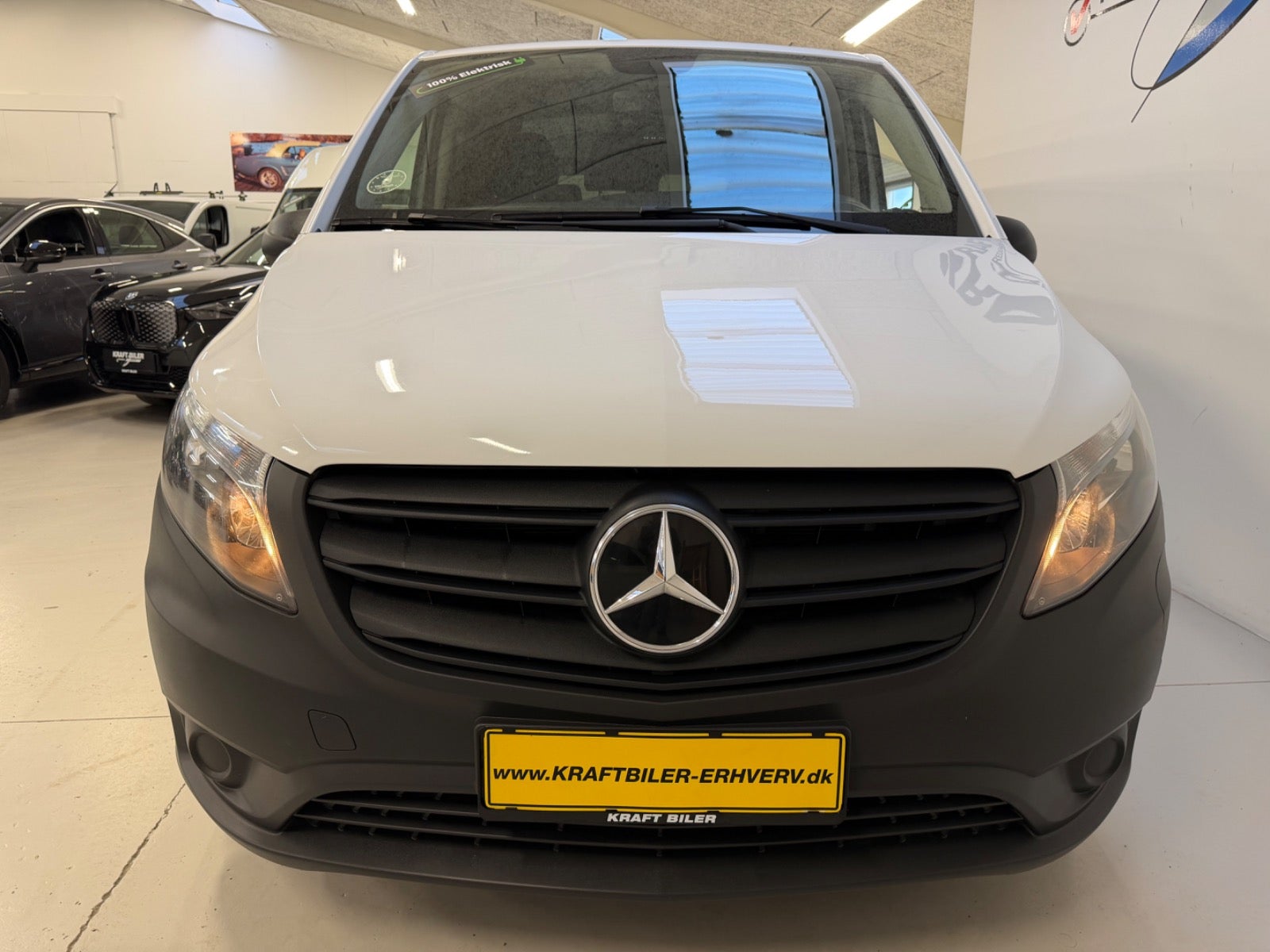 Billede af Mercedes eVito 129  Tourer PRO XL Van