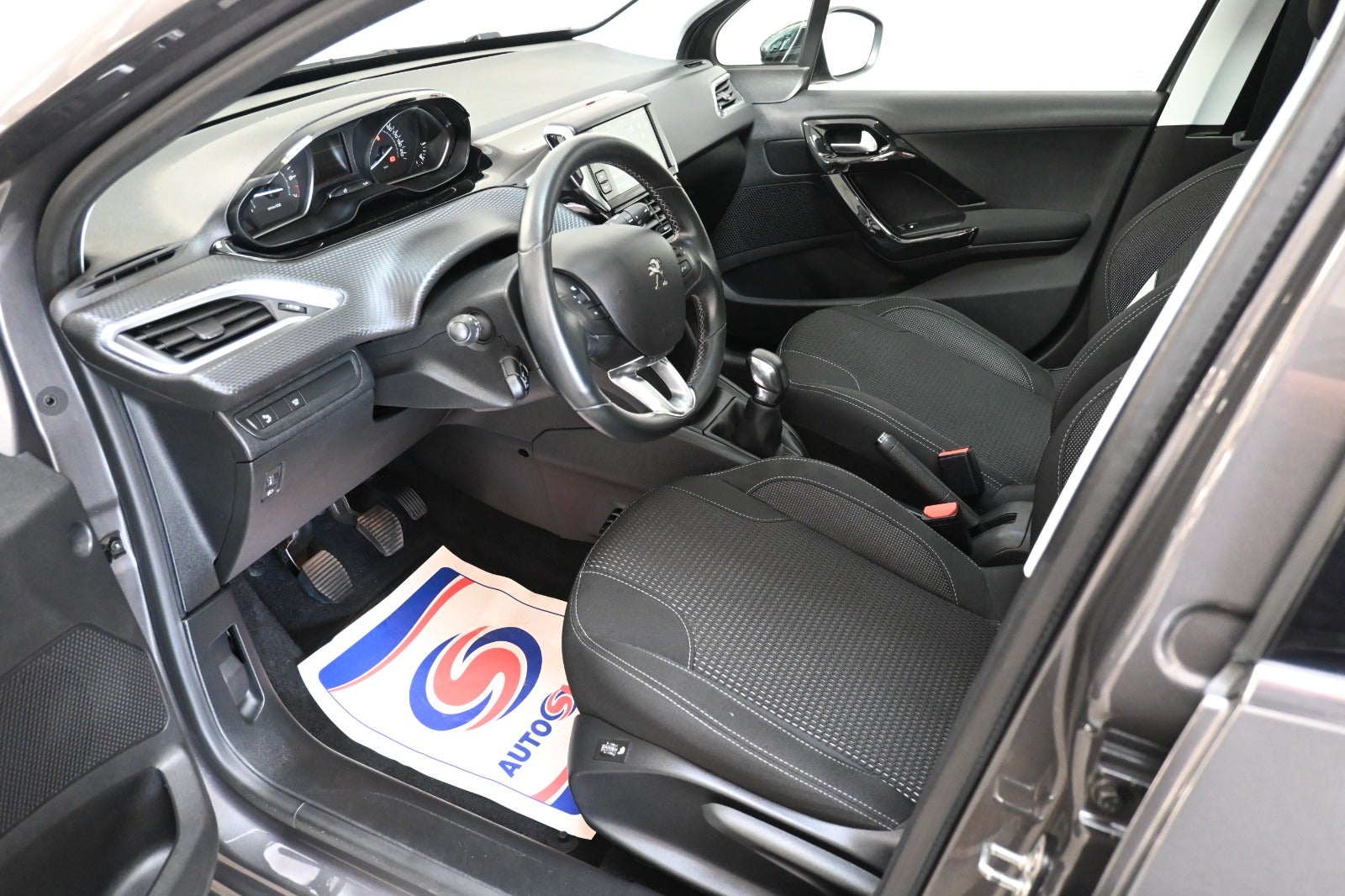 Peugeot 208 PureTech 82 Exclusive+