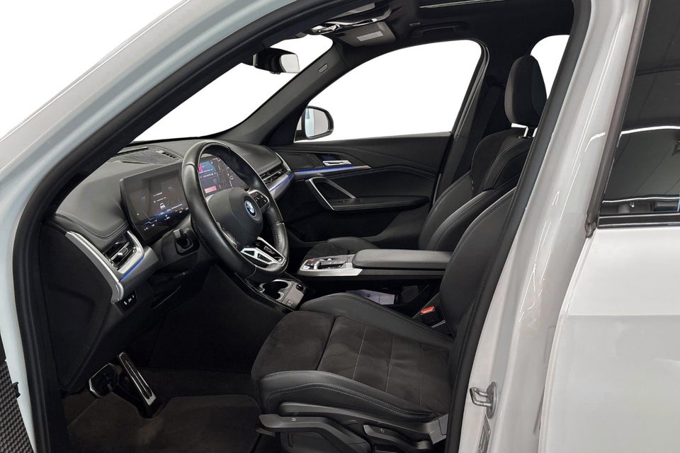 BMW iX1 eDrive20 M-Sport 2024