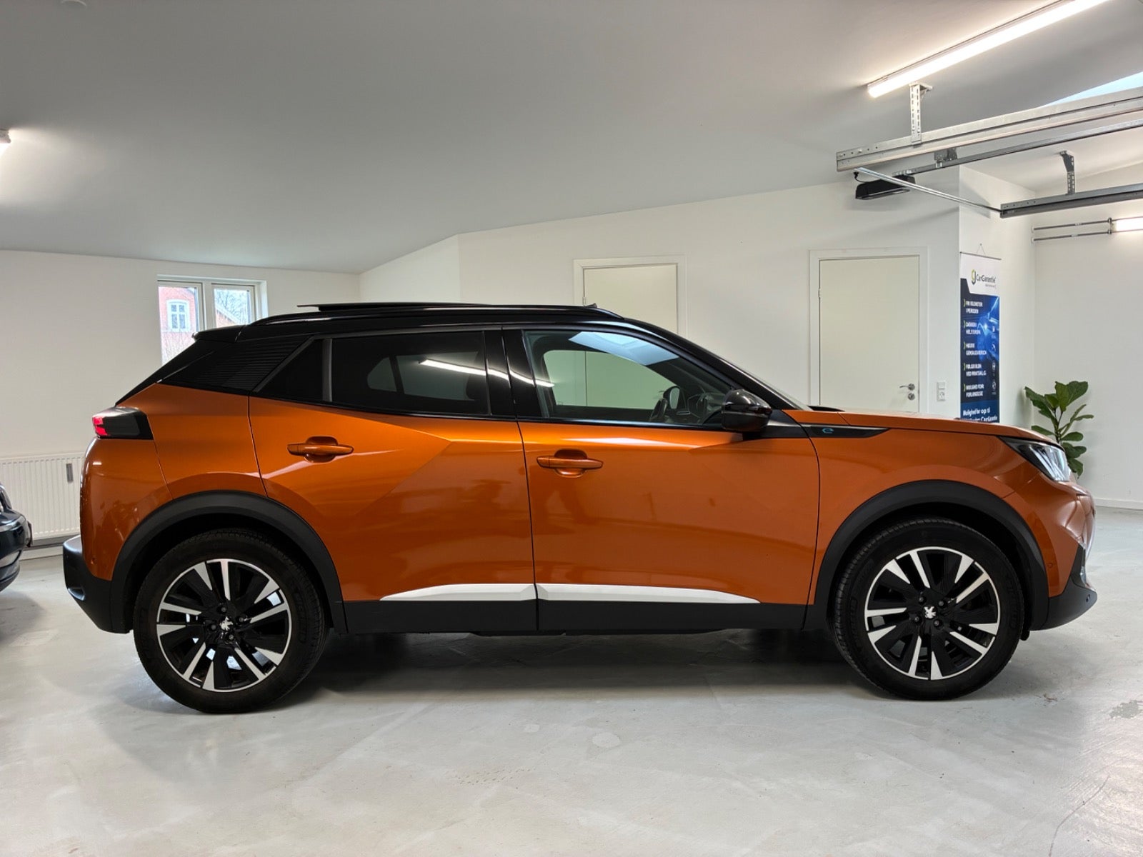 Billede af Peugeot e-2008 50 GT Sky