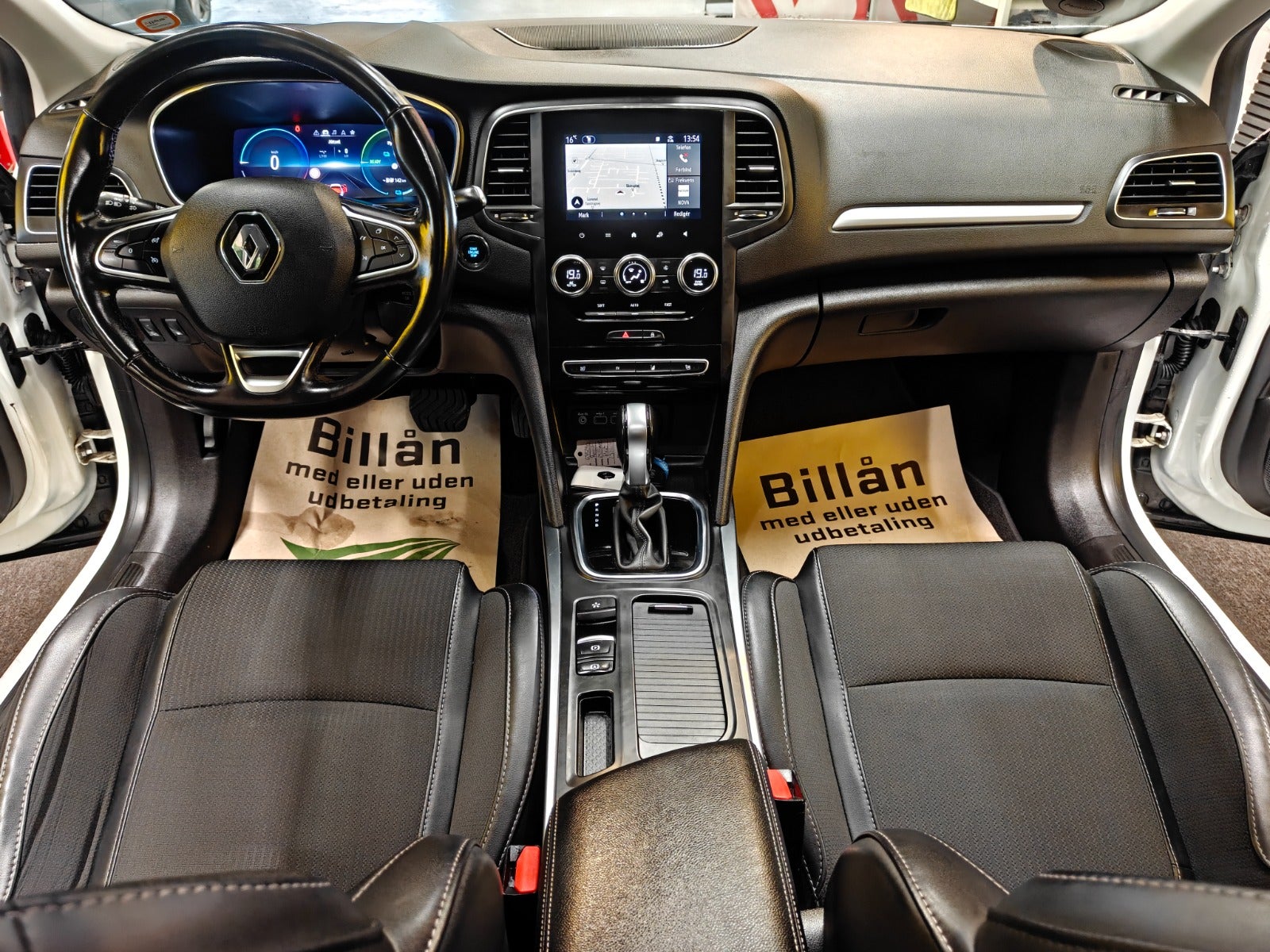 Billede af Renault Megane IV 1,6 E-Tech Zen Sport Tourer