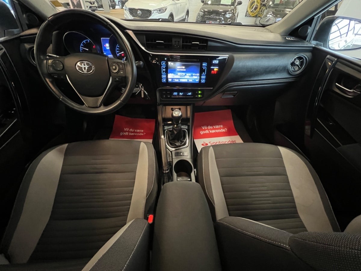 Toyota Auris 2017