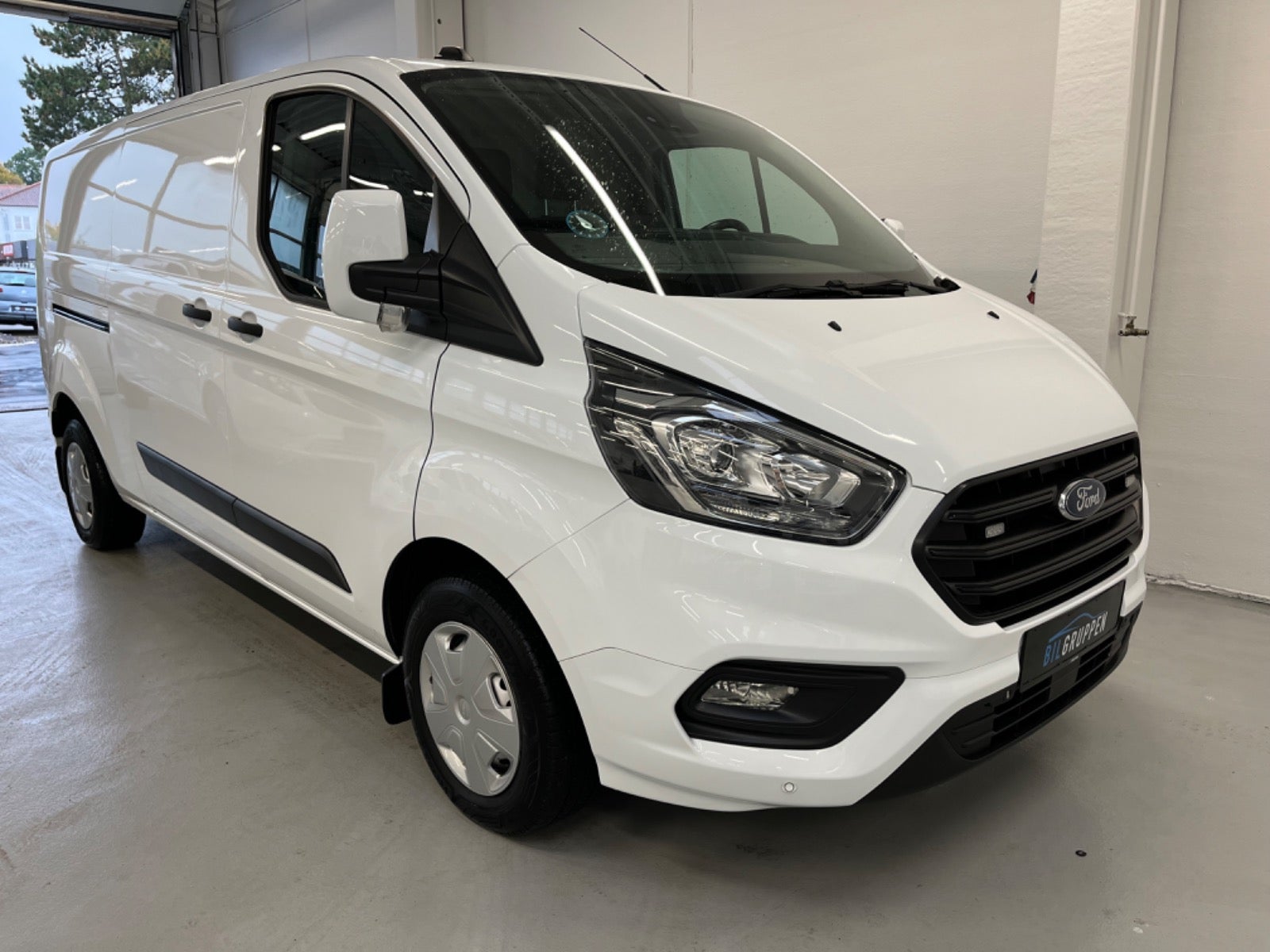 Billede af Ford Transit Custom 300L 2,0 TDCi 130 Trend