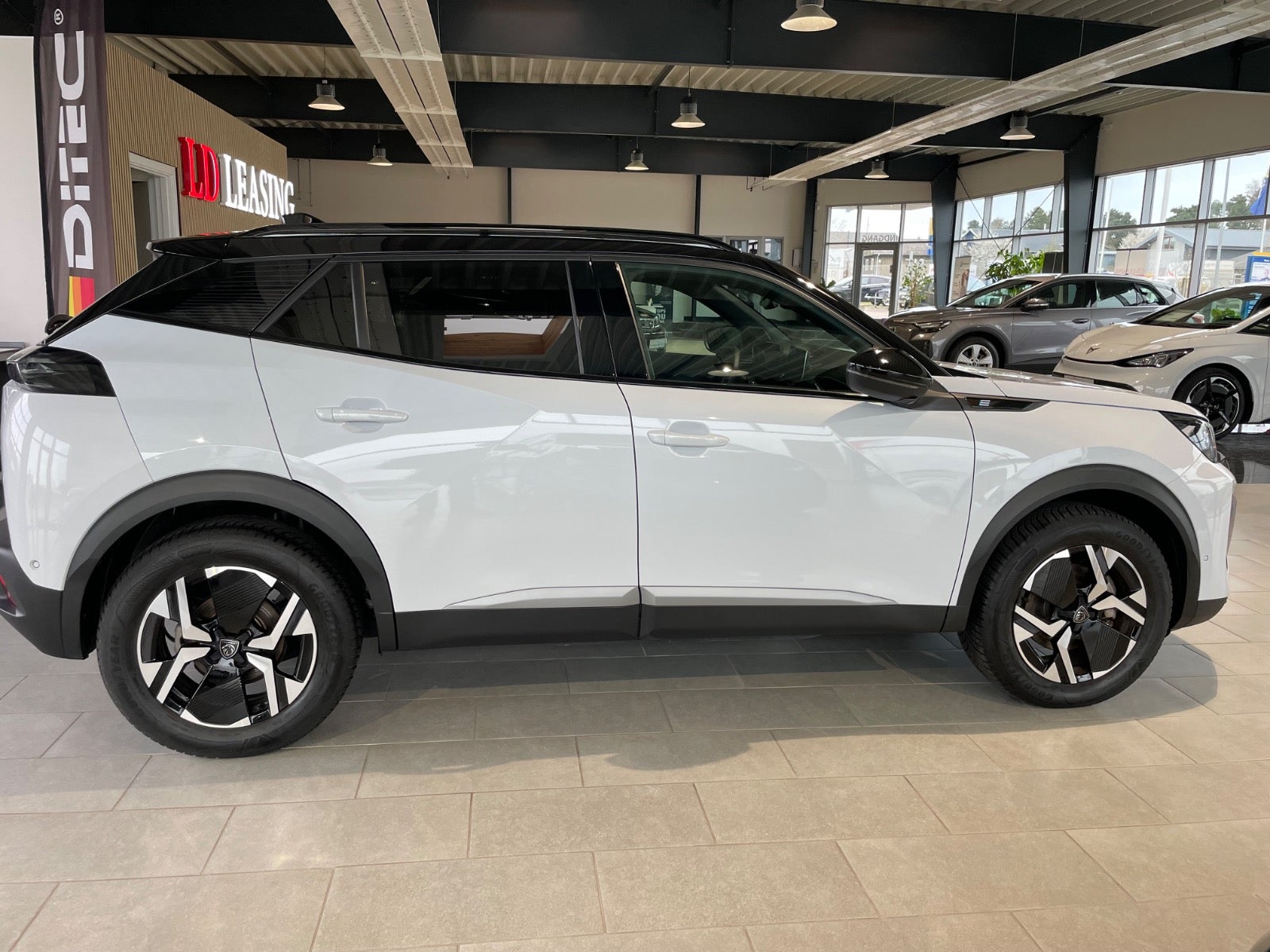 Billede af Peugeot e-2008 54 GT