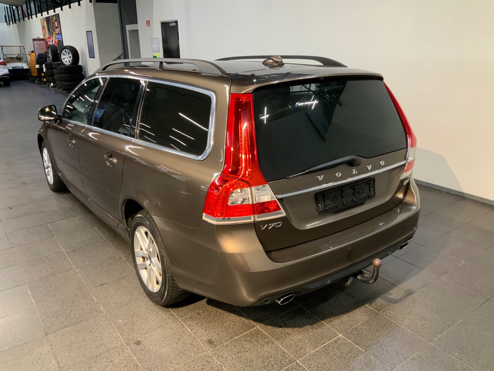Volvo V70 (4/8)