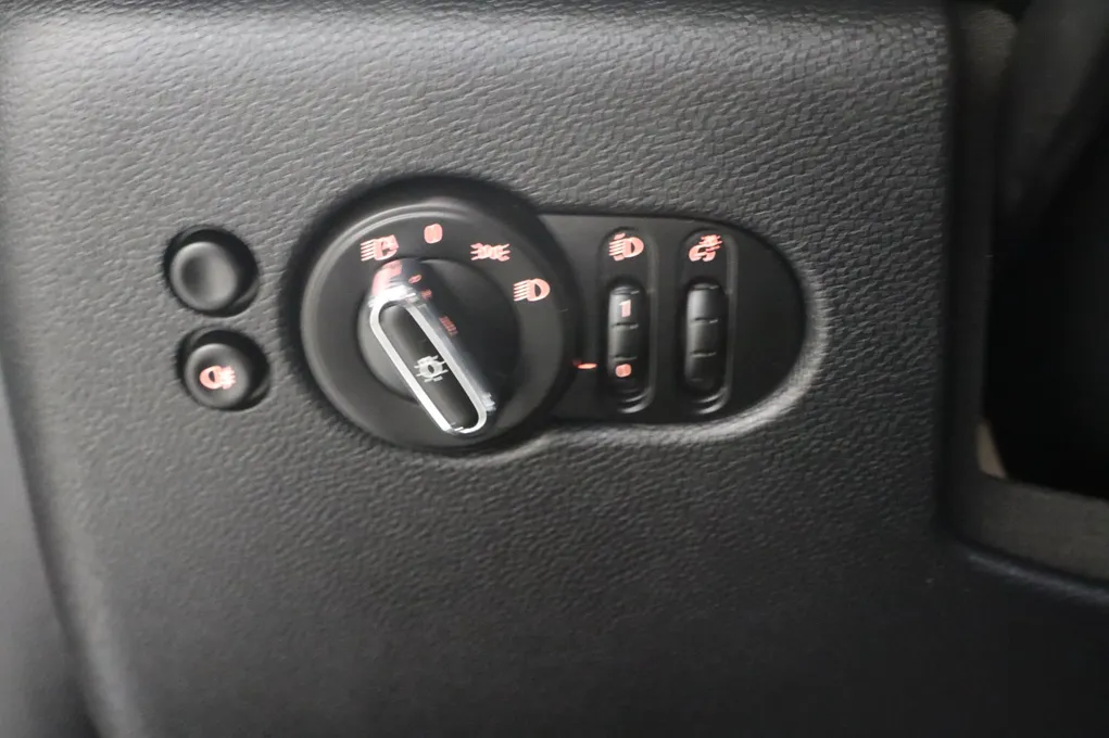 MINI Cooper SE Camden Edition