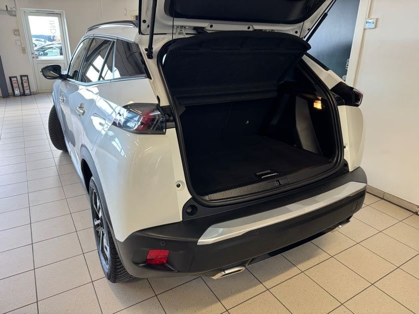 Peugeot 2008 PureTech 130 Vision Sport EAT8 Peugeot 2008 PureTech 130 Vision Sport EAT8