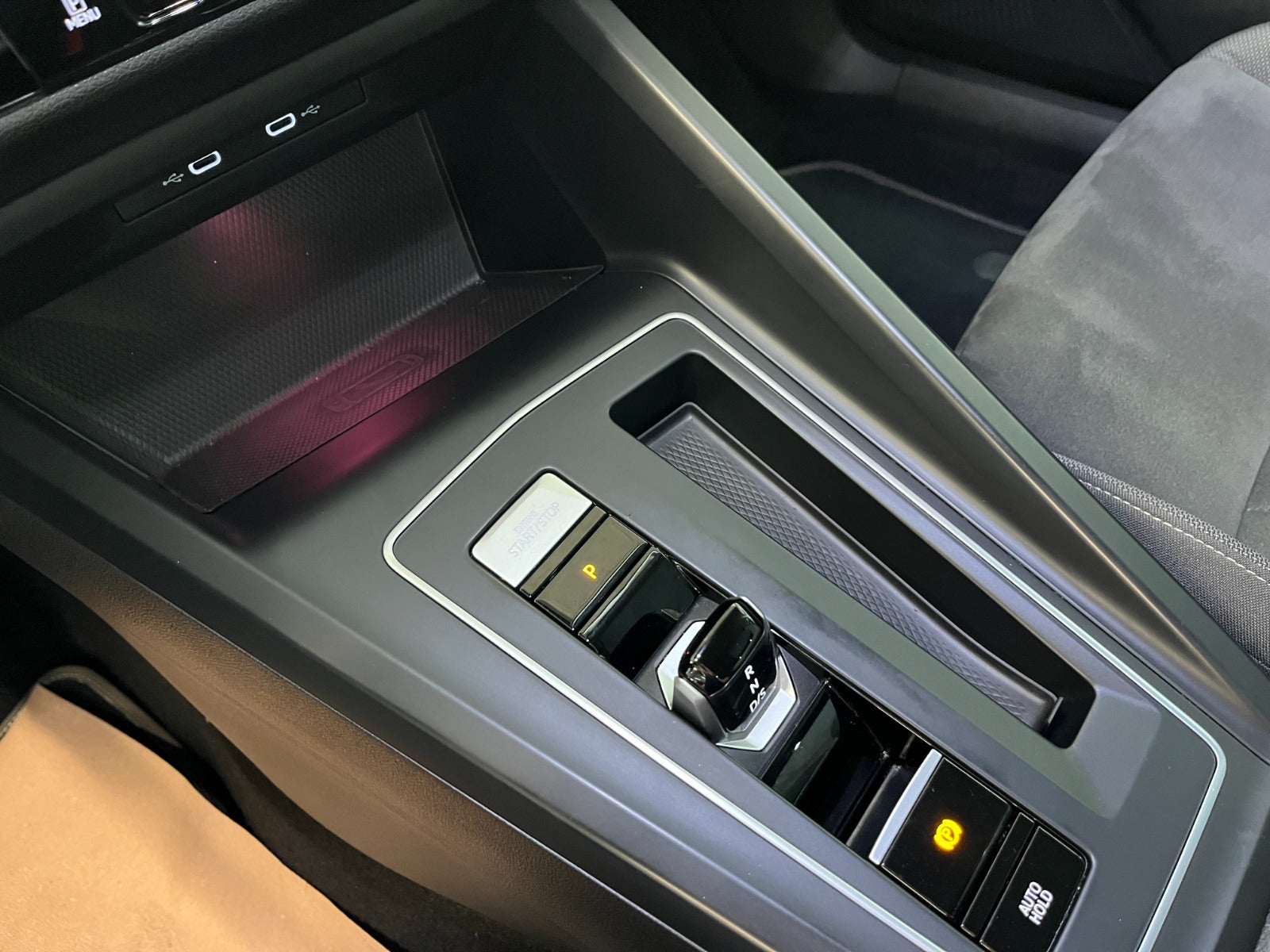 Billede af VW Golf VIII 1,5 eTSi 150 Style DSG
