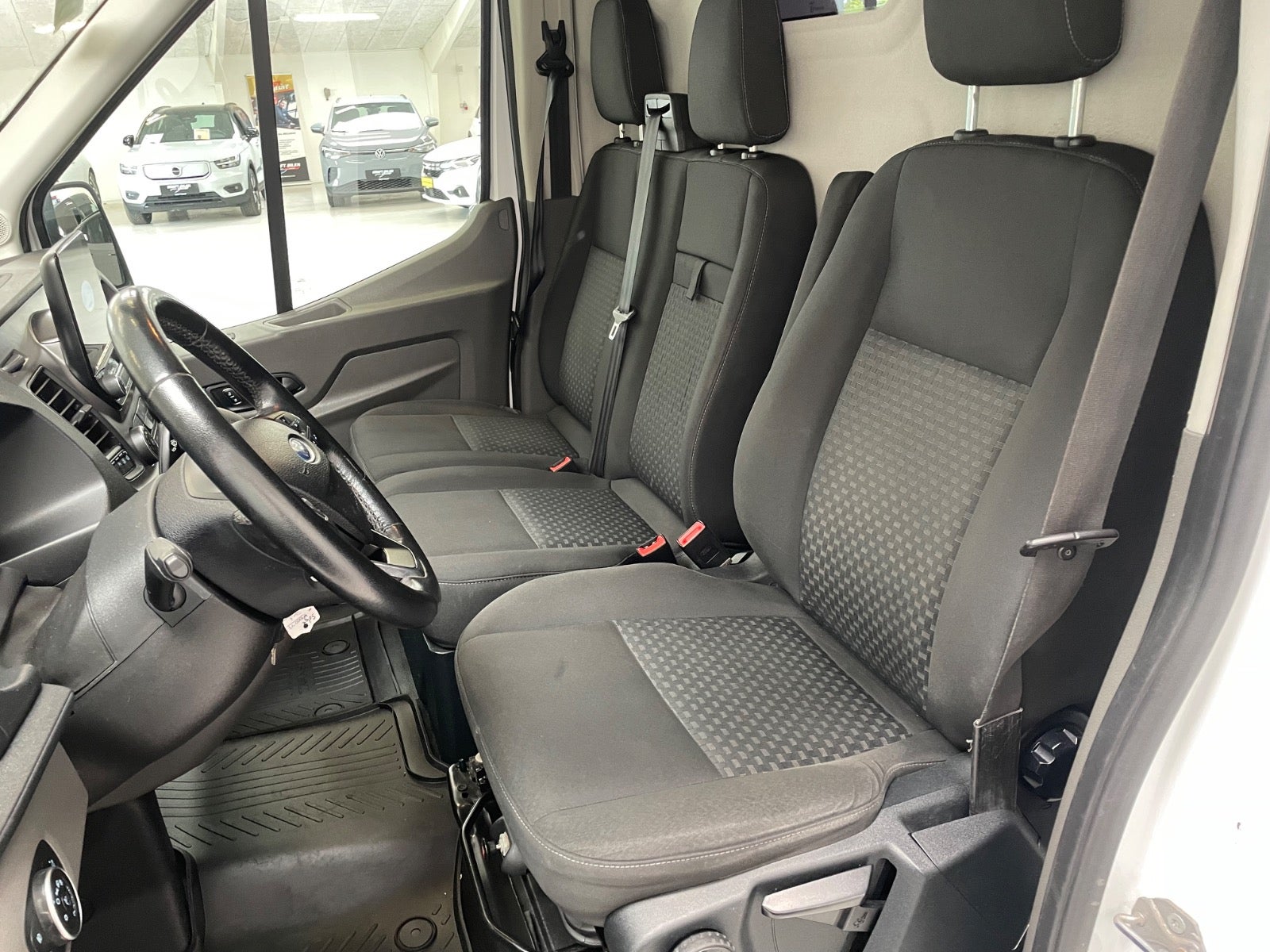 Billede af Ford Transit 350 L2 Van 2,0 TDCi 170 Trend aut. H2 FWD