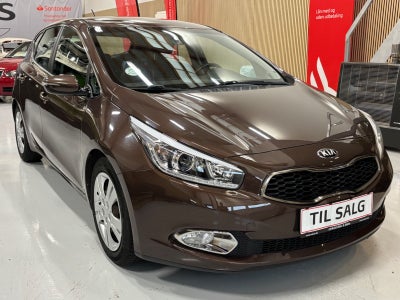 Kia Ceed 1,6 GDi Premium 5d