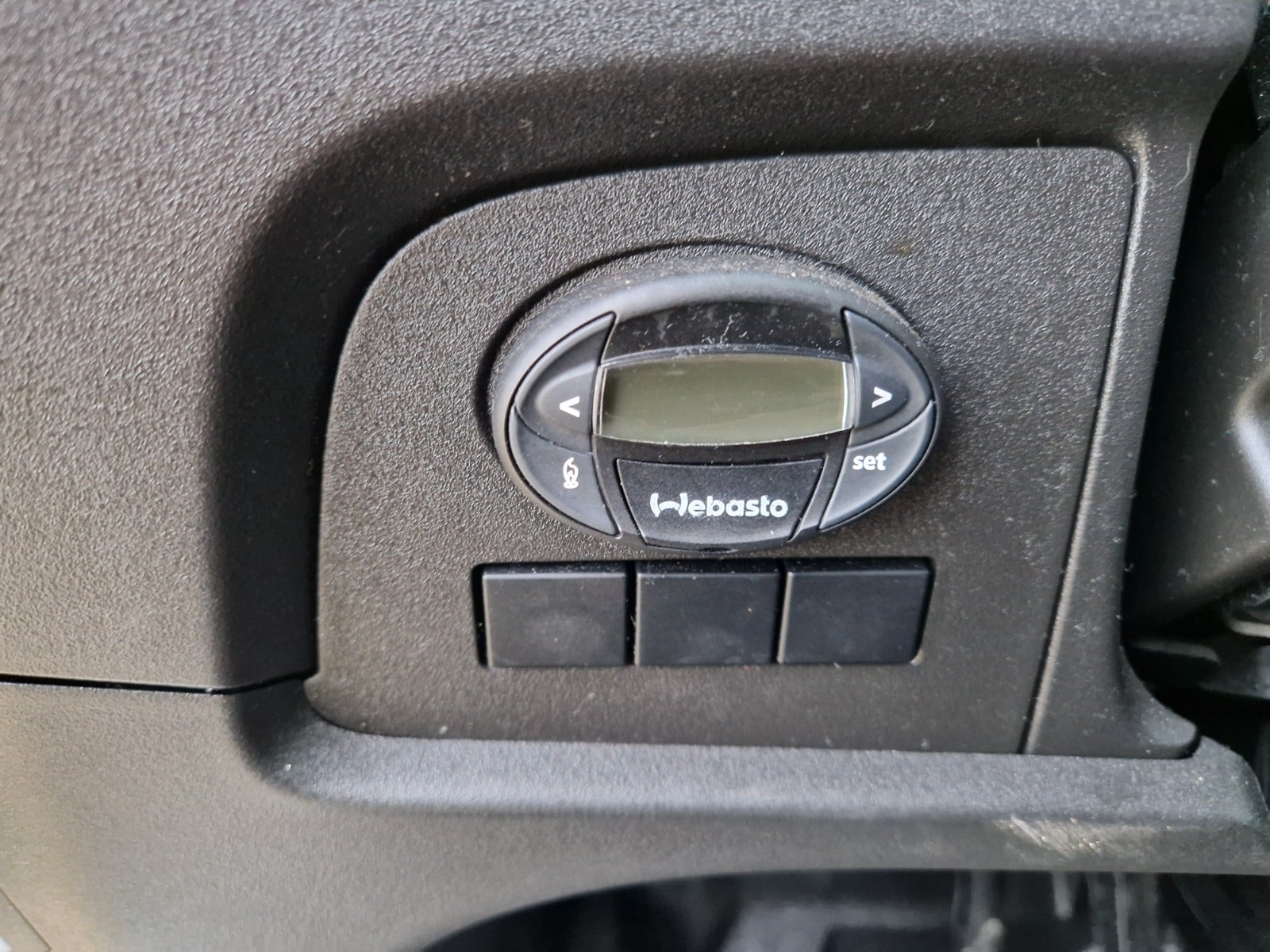 Billede af Iveco Daily 2,3 35S14 Alukasse m/lift AG8