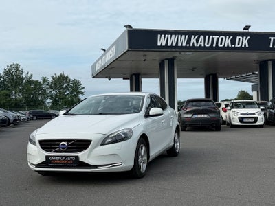Volvo V40 2,0 D3 150 Momentum 5d